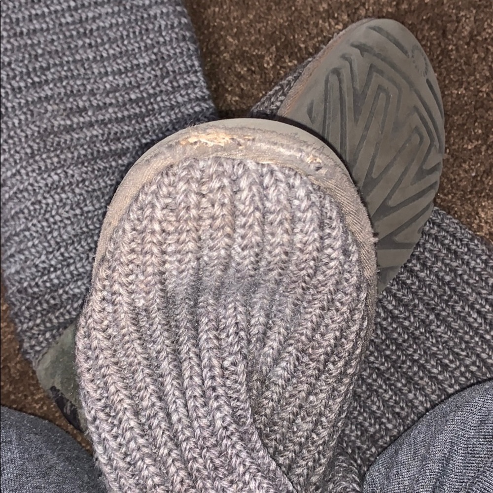 Grey Knit Uggs - image 4